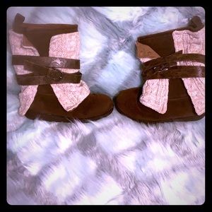 Muk Luk size 7 booties